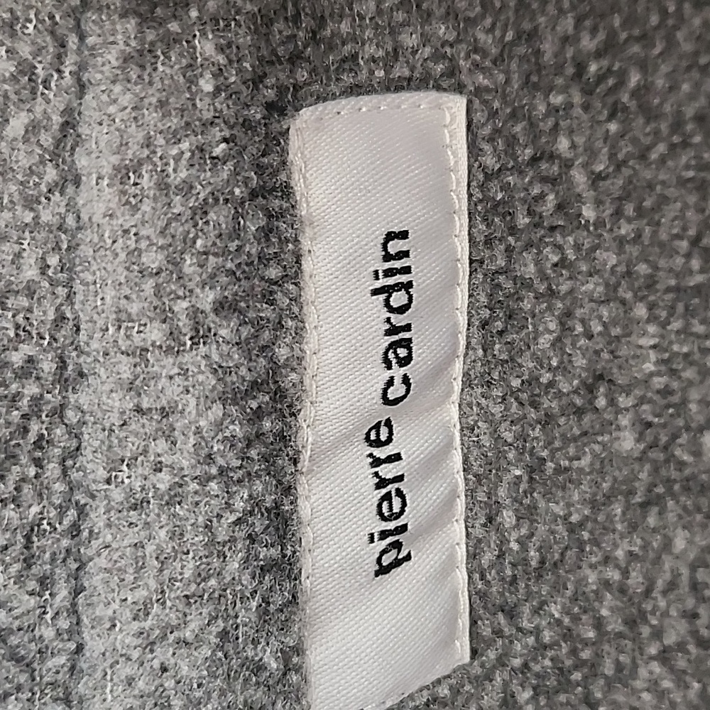 Sweater for 👨 - Picture 2 of 4